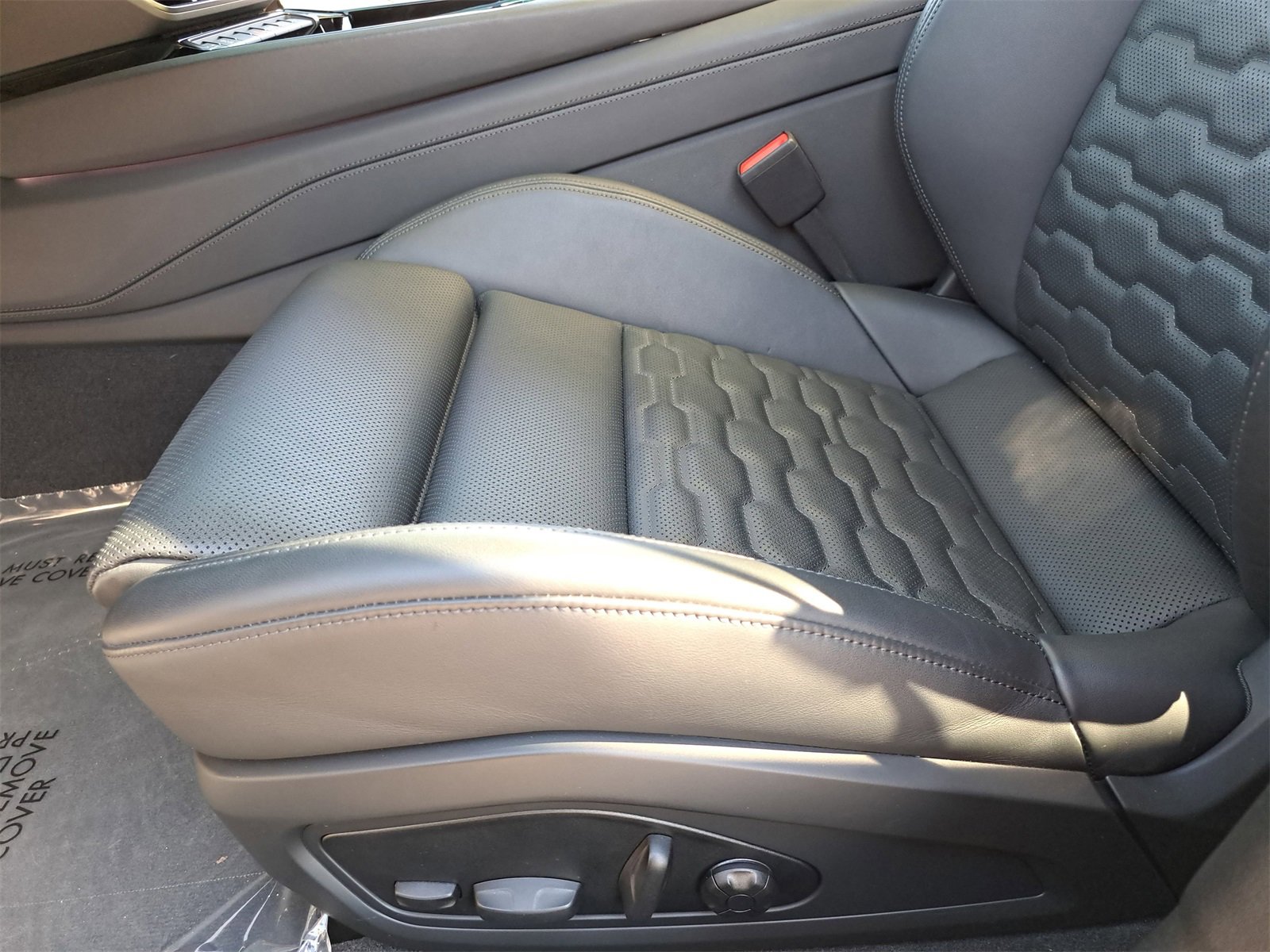 Used 2025 Audi RS e-tron GT performance w/ 21" Wheel Package image 32