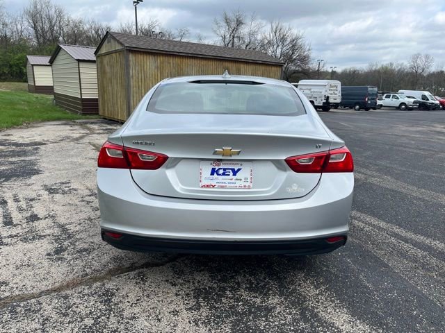 Used 2017 Chevrolet Malibu LT image 4