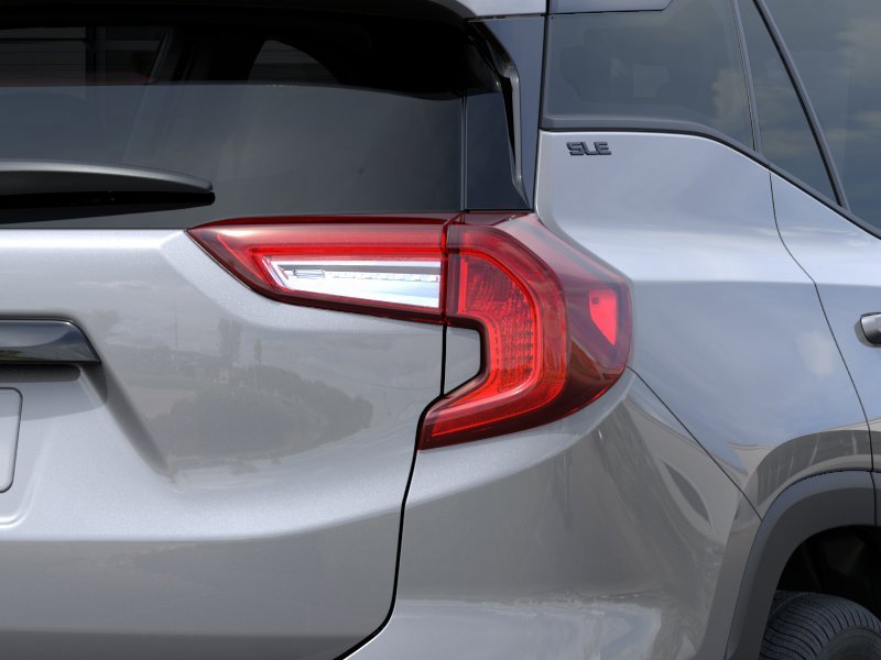 New 2024 GMC Terrain SLE w/ Driver Convenience Package FWD image 11