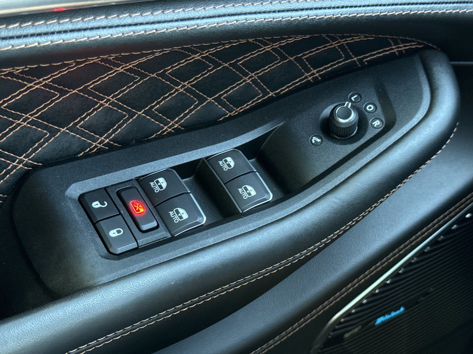 Used 2025 Jeep Grand Cherokee Summit AWD/4WD image 19