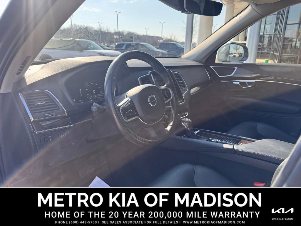 Used 2018 Volvo XC90 T5 Momentum w/ Protection Package Plus image 9