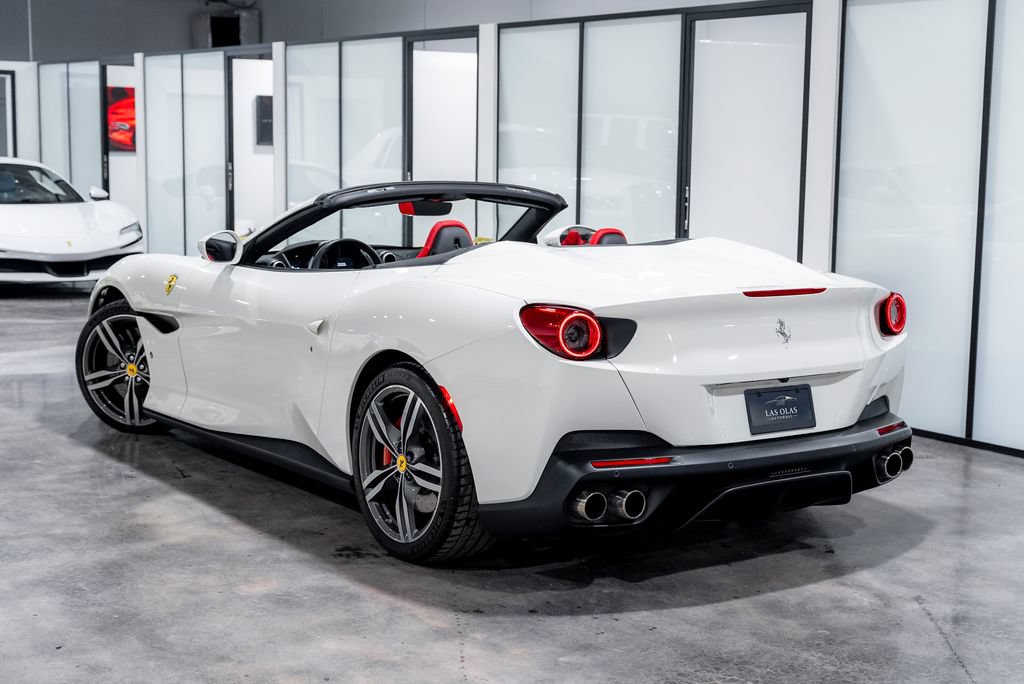 Used 2020 Ferrari Portofino RWD image 9
