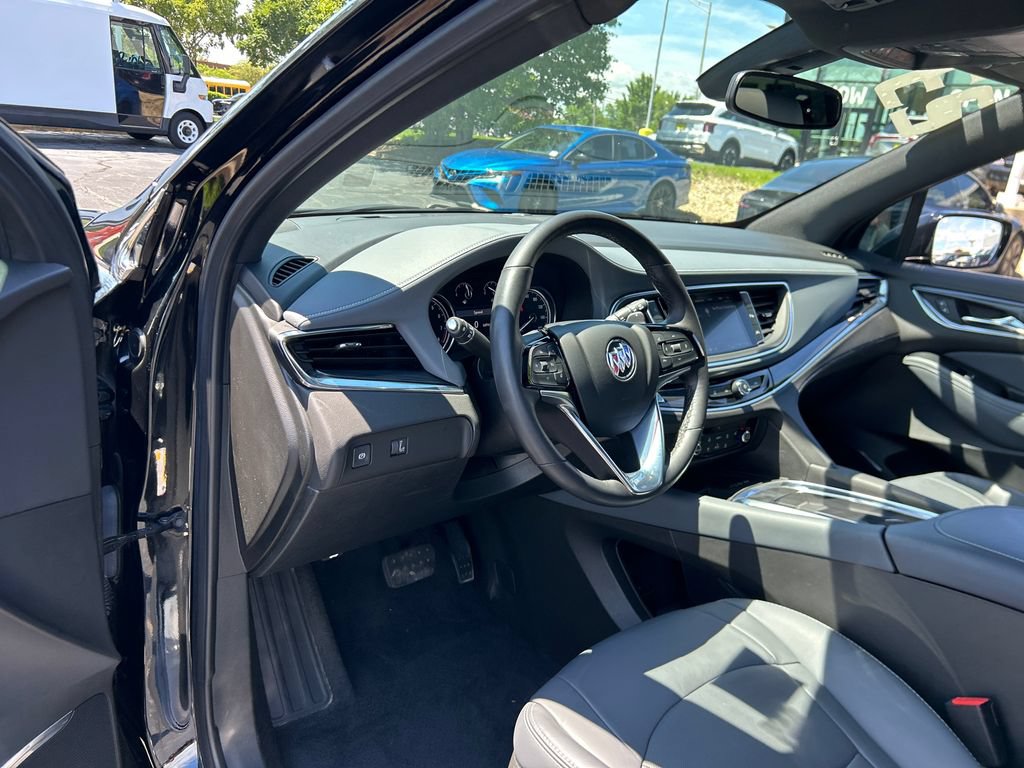 Certified 2023 Buick Enclave Essence w/ Experience Buick Package FWD image 19