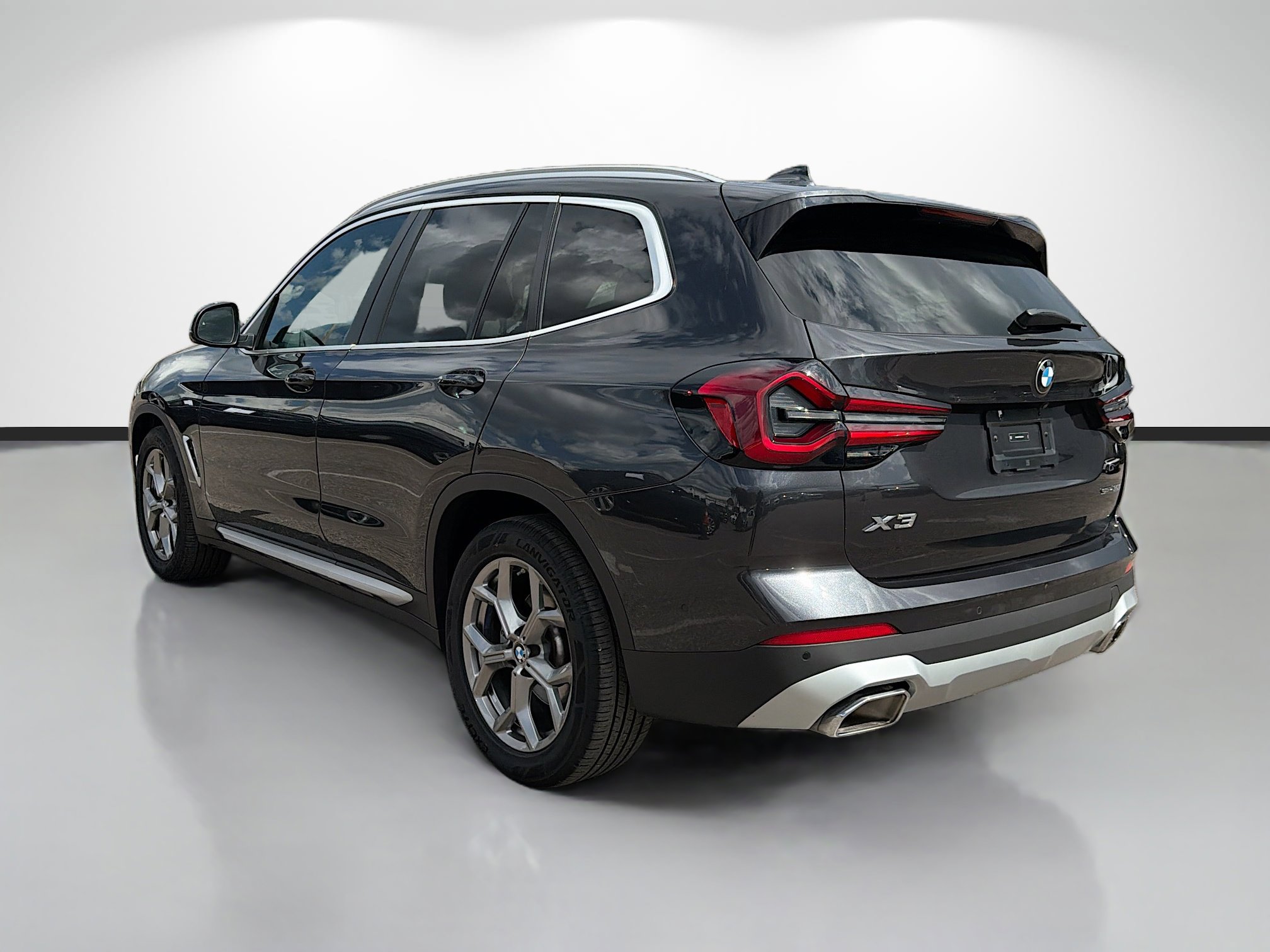 Used 2024 BMW X3 sDrive30i w/ Convenience Package image 5