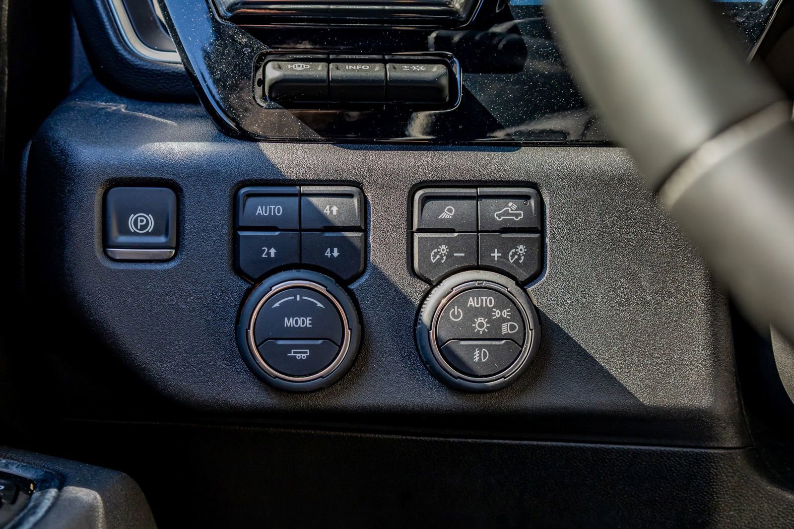 Used 2025 Chevrolet Silverado 2500 High Country w/ High Country Premium Package image 21