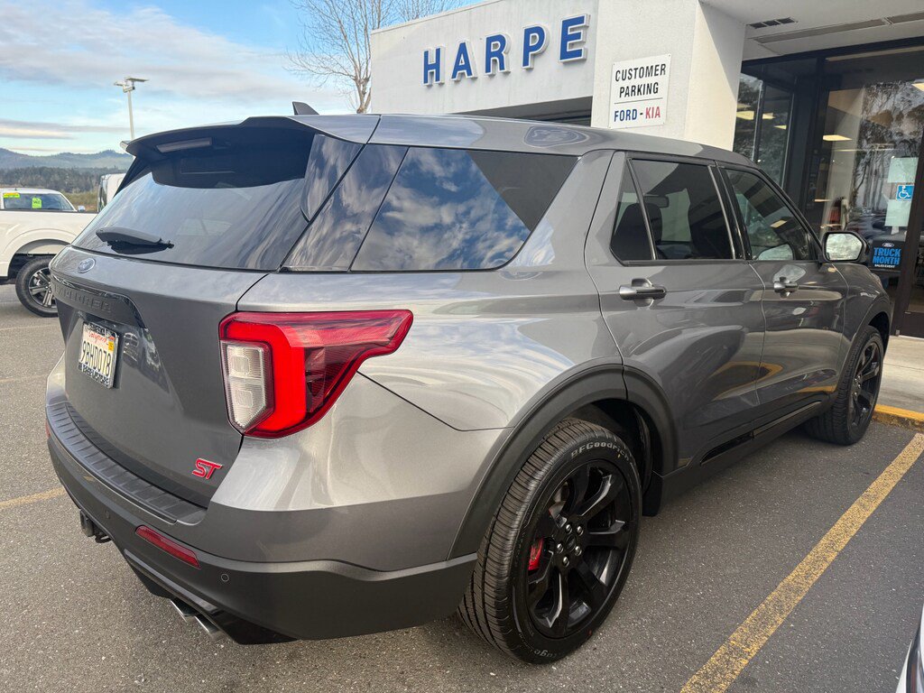 Used 2022 Ford Explorer ST w/ ST Street Pack AWD/4WD image 5