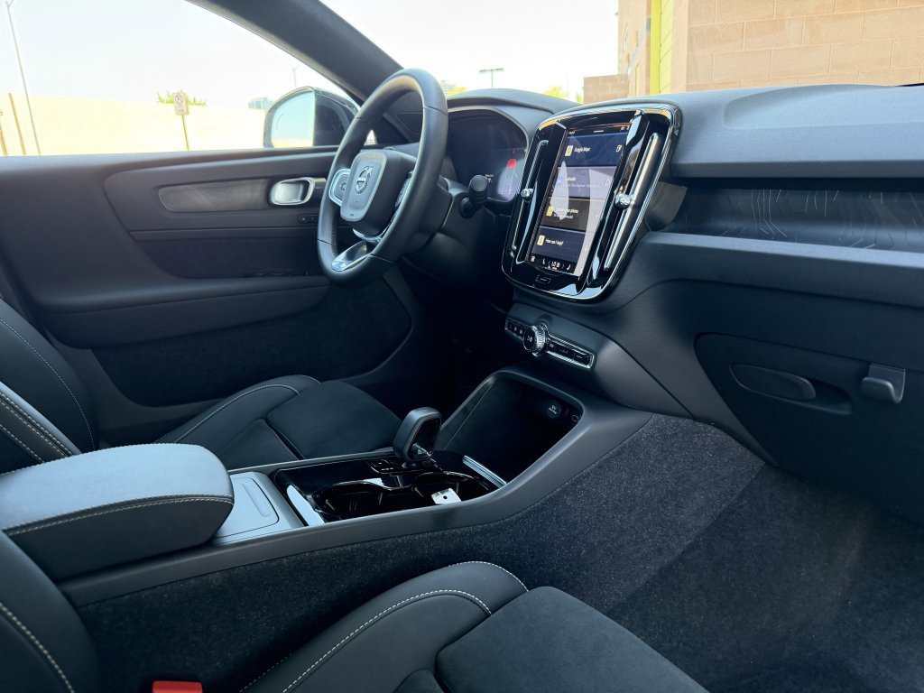 Used 2023 Volvo C40 P8 Recharge Plus w/ Protection Package Premier image 42