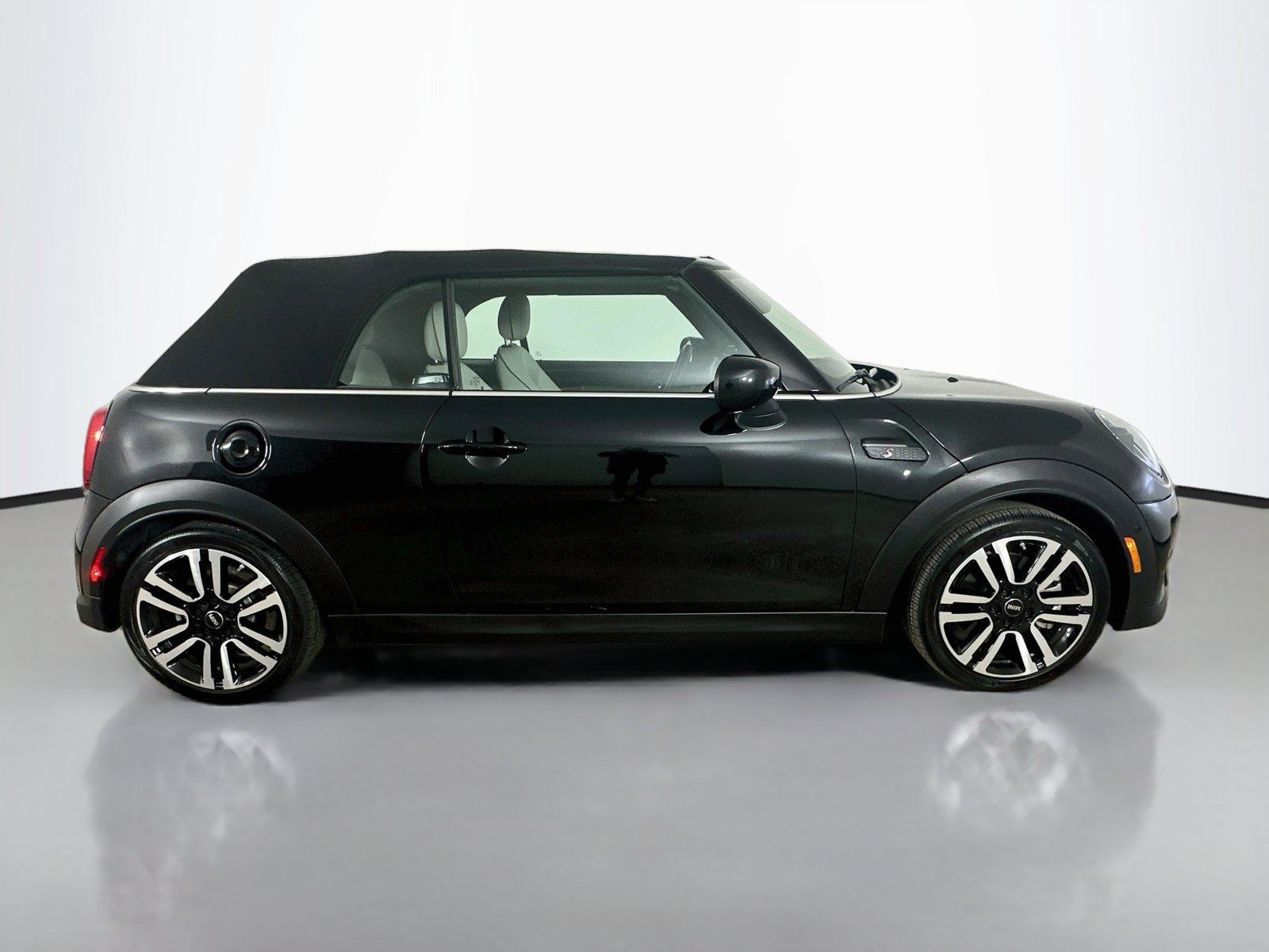Certified 2024 MINI Cooper S FWD image 4