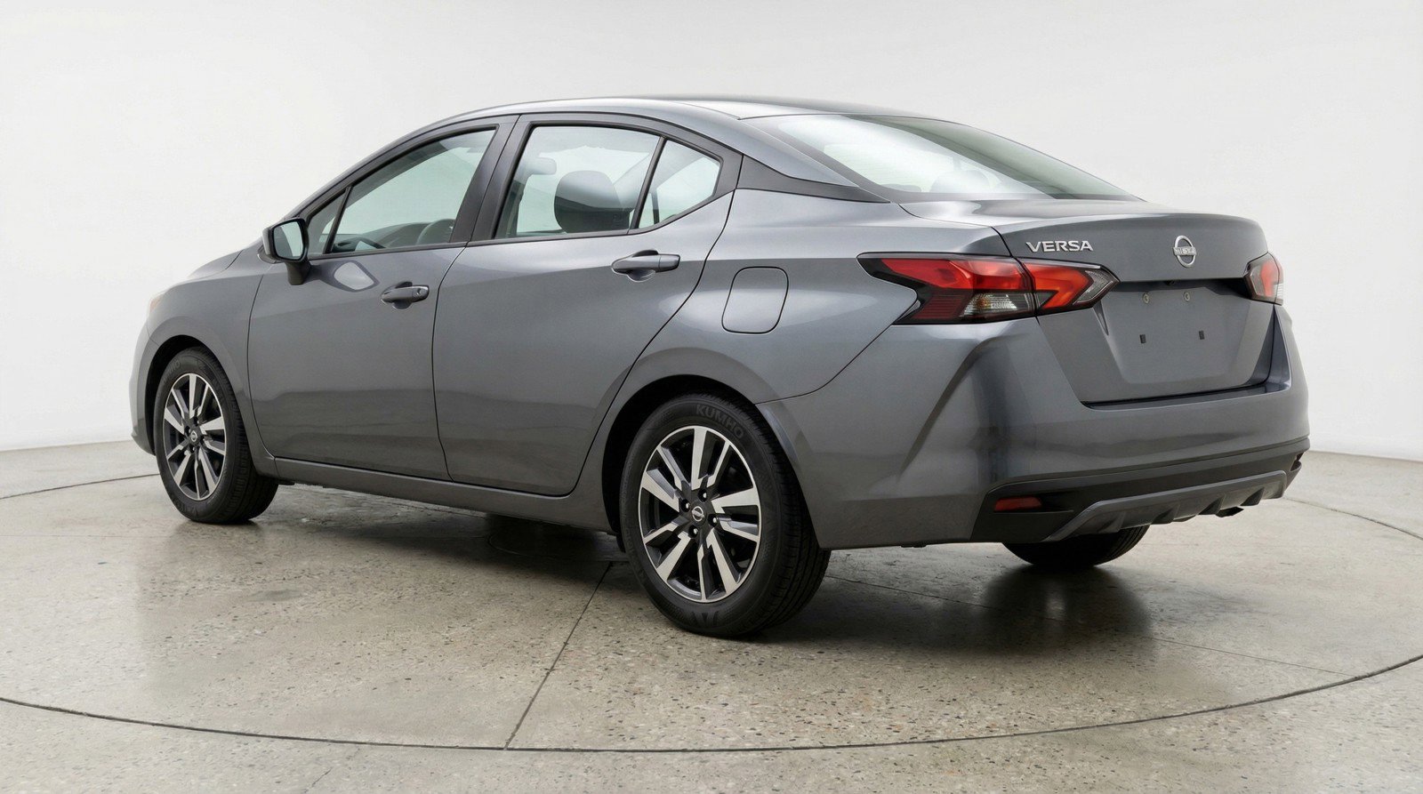 Used 2025 Nissan Versa SV FWD image 6