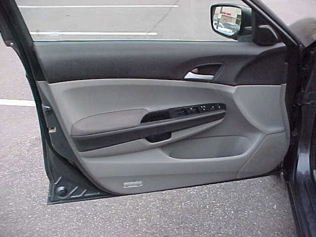 Used 2010 Honda Accord LX image 22