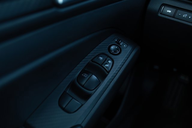 Used 2024 Nissan Altima 2.5 SV FWD image 19