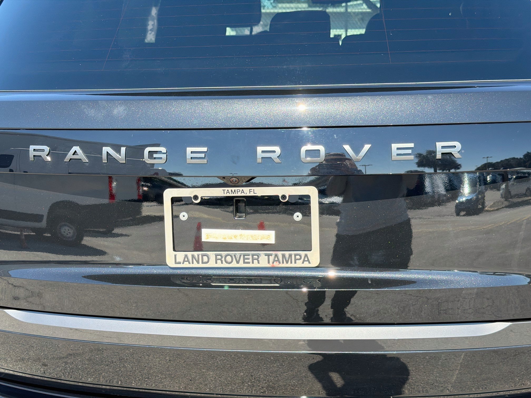New 2026 Land Rover Range Rover Long Wheelbase SE AWD/4WD image 11