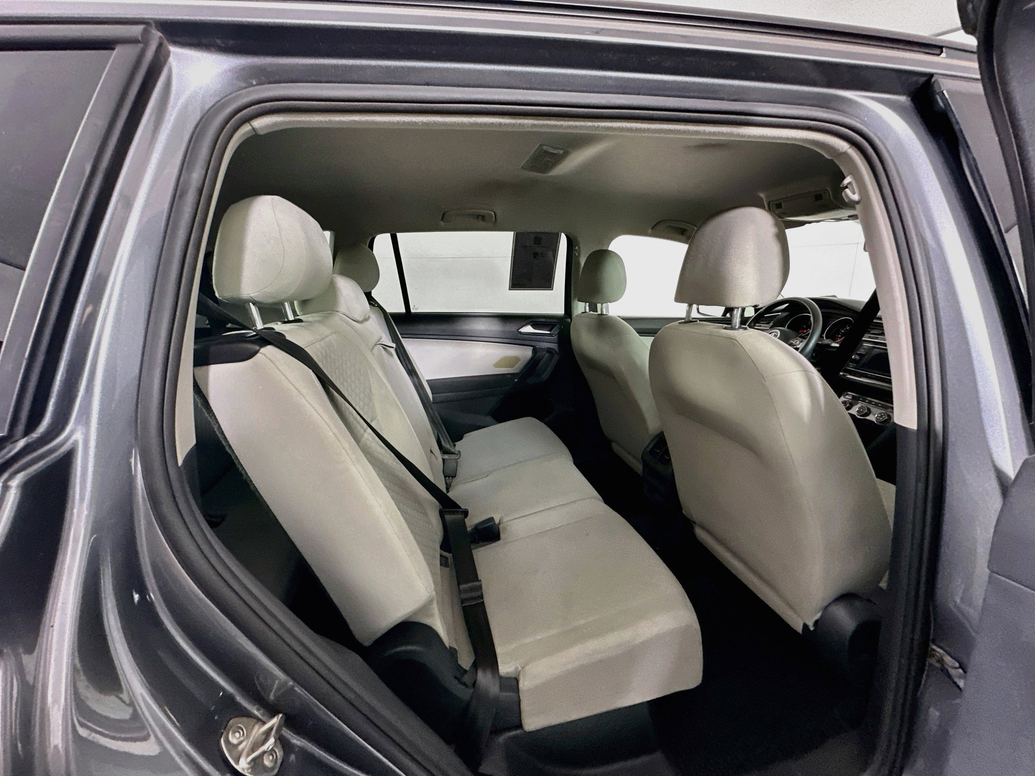 Used 2018 Volkswagen Tiguan S FWD image 27