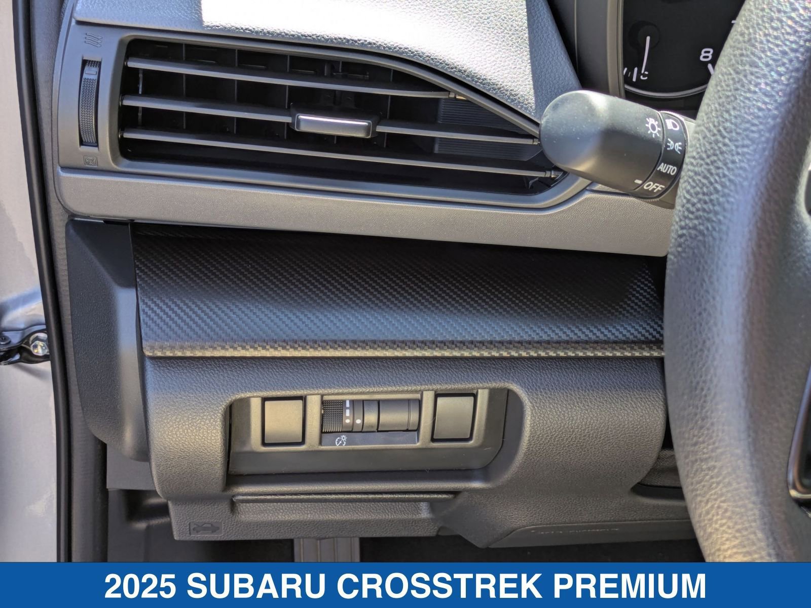 Certified 2025 Subaru Crosstrek 2.0i Premium image 28