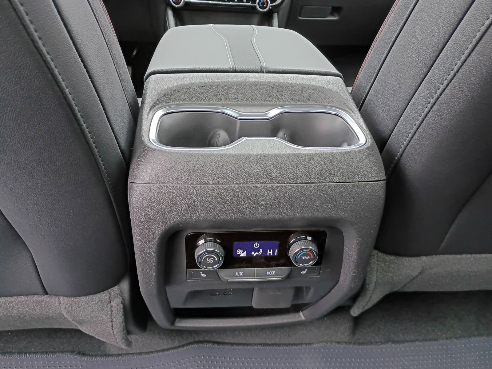 New 2026 Chevrolet Traverse RS image 27