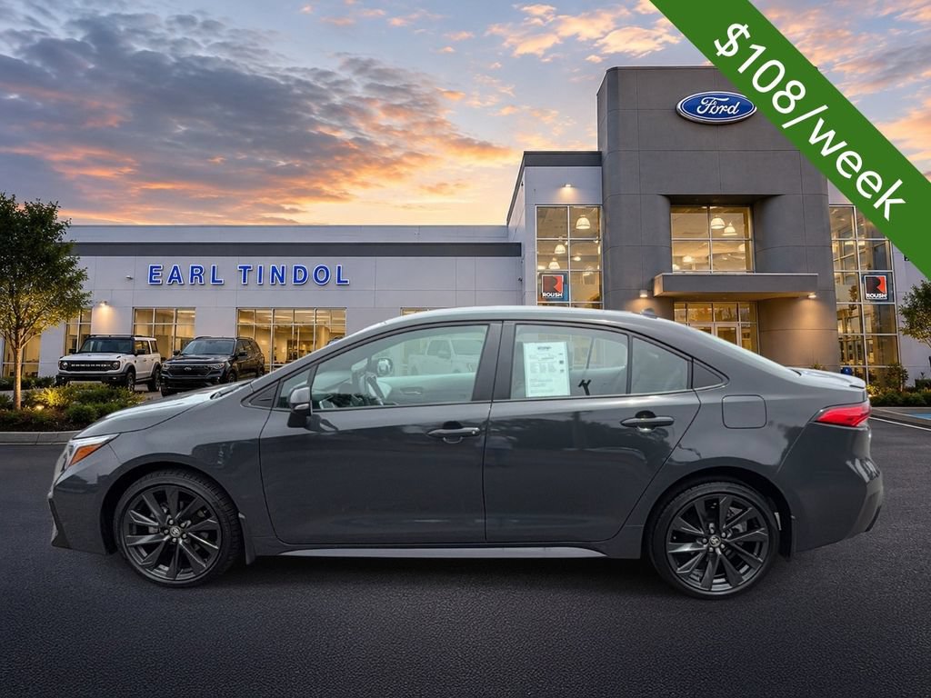 Used 2025 Toyota Corolla SE FWD image 6