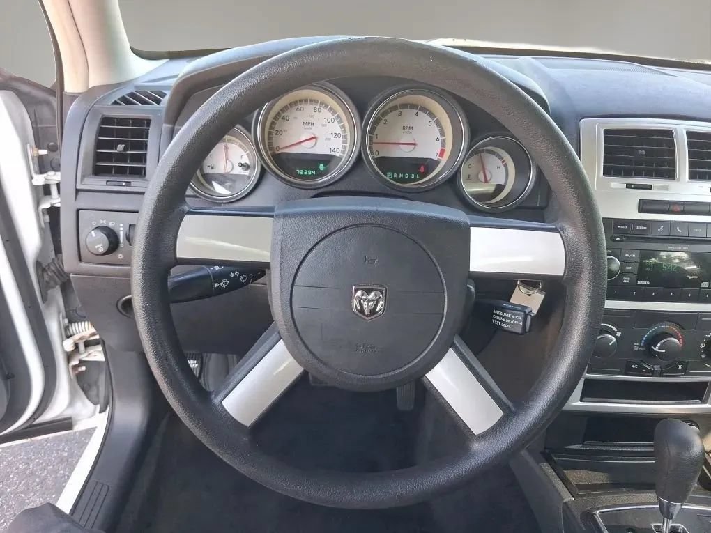 Used 2010 Dodge Charger SXT RWD image 23