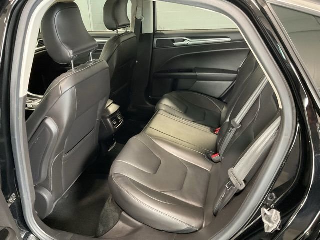 Used 2016 Ford Fusion Titanium AWD/4WD image 18