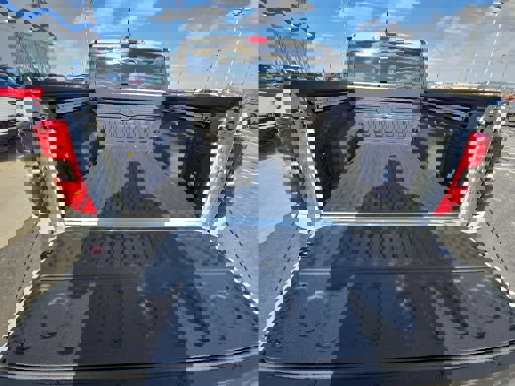 Used 2025 Ford Maverick Lariat w/ 4K Tow Package image 9