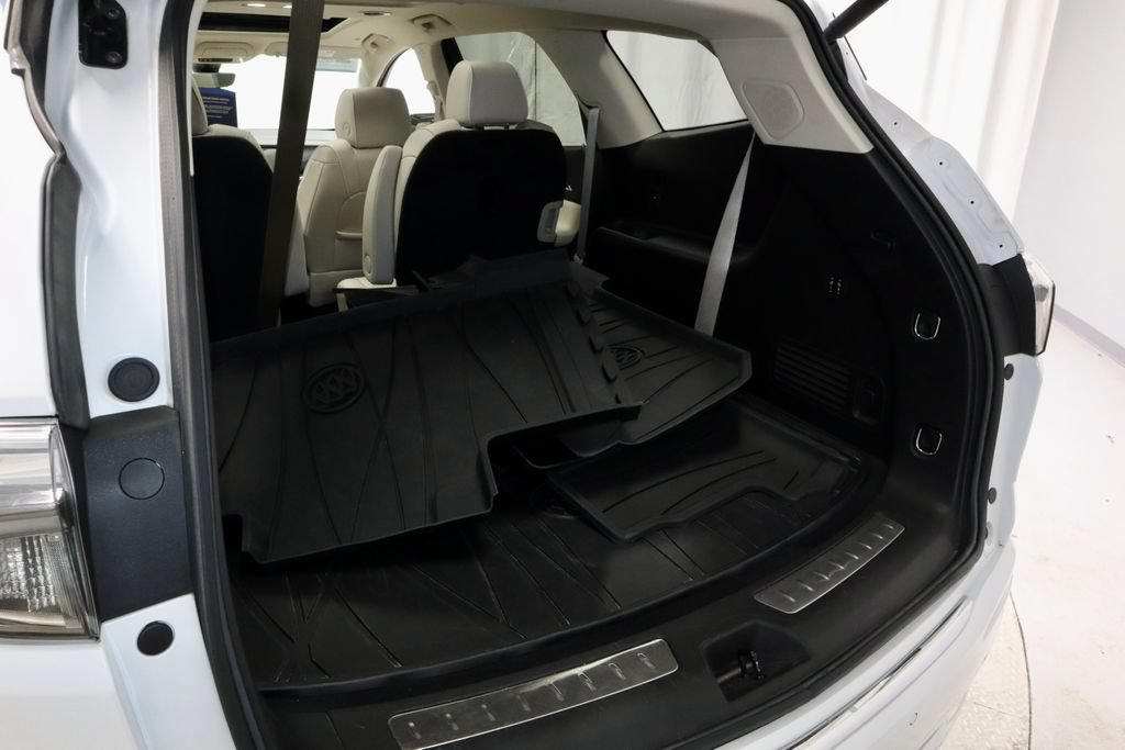 Used 2023 Buick Enclave Avenir w/ Avenir Technology Package AWD/4WD image 13
