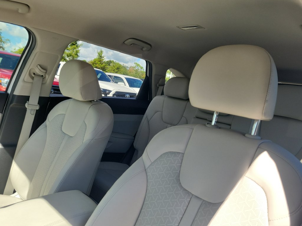 Certified 2022 Kia Sorento S FWD image 22