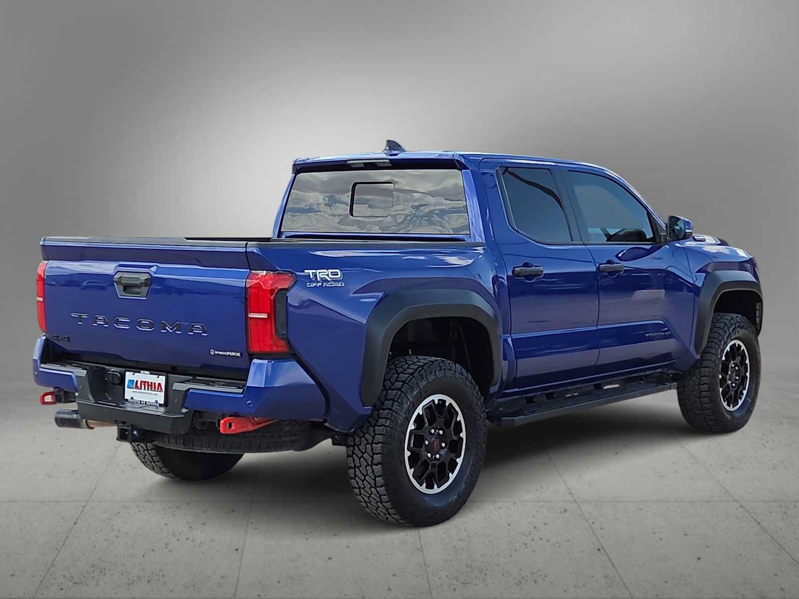 Used 2025 Toyota Tacoma TRD Off-Road w/ TRD Off Road Upgrade Package AWD/4WD image 8
