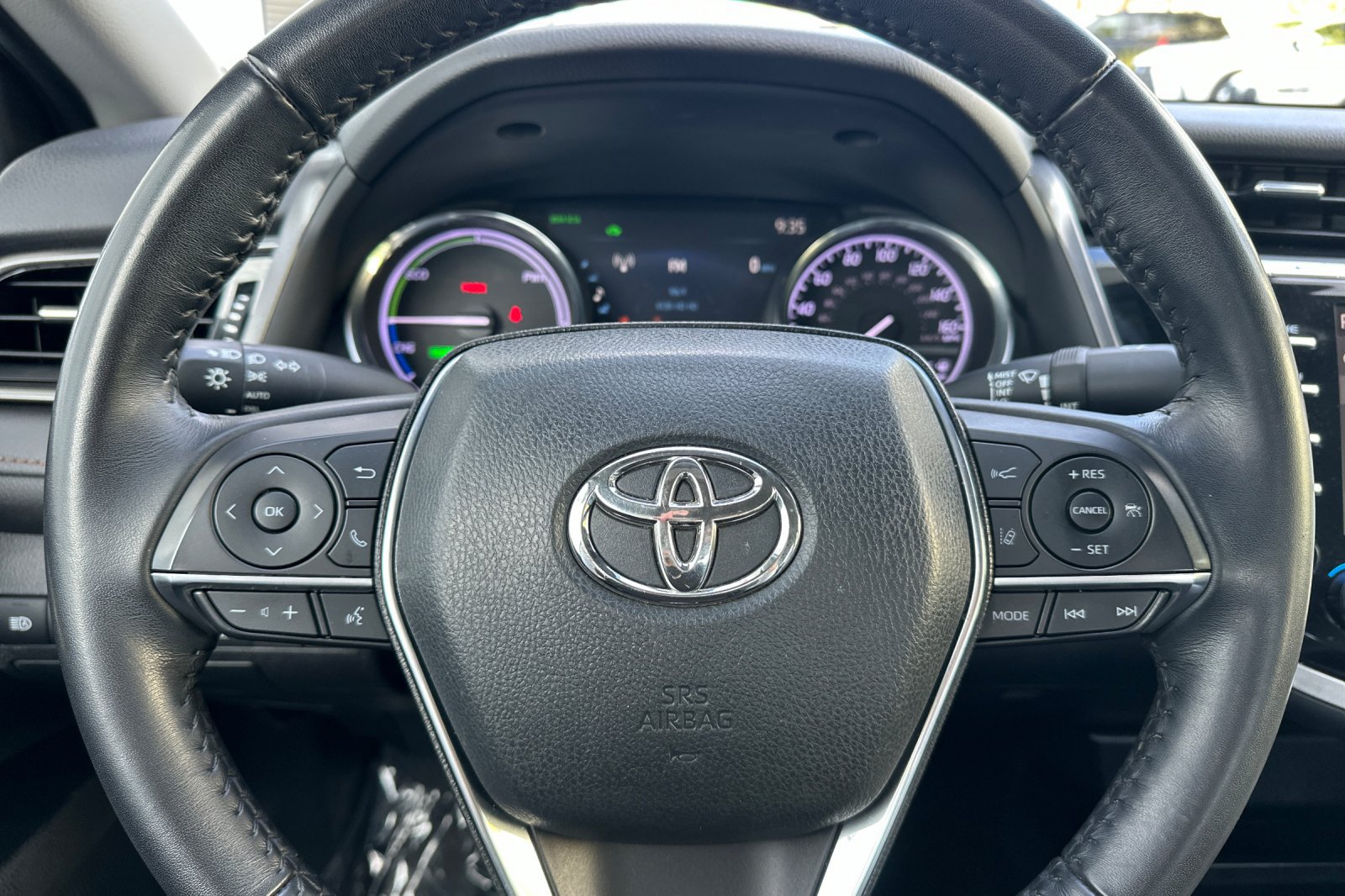 Used 2019 Toyota Camry XLE FWD image 11