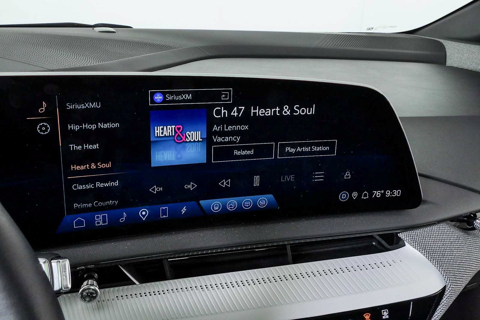 Certified 2025 Cadillac Optiq Luxury 1 AWD/4WD image 15