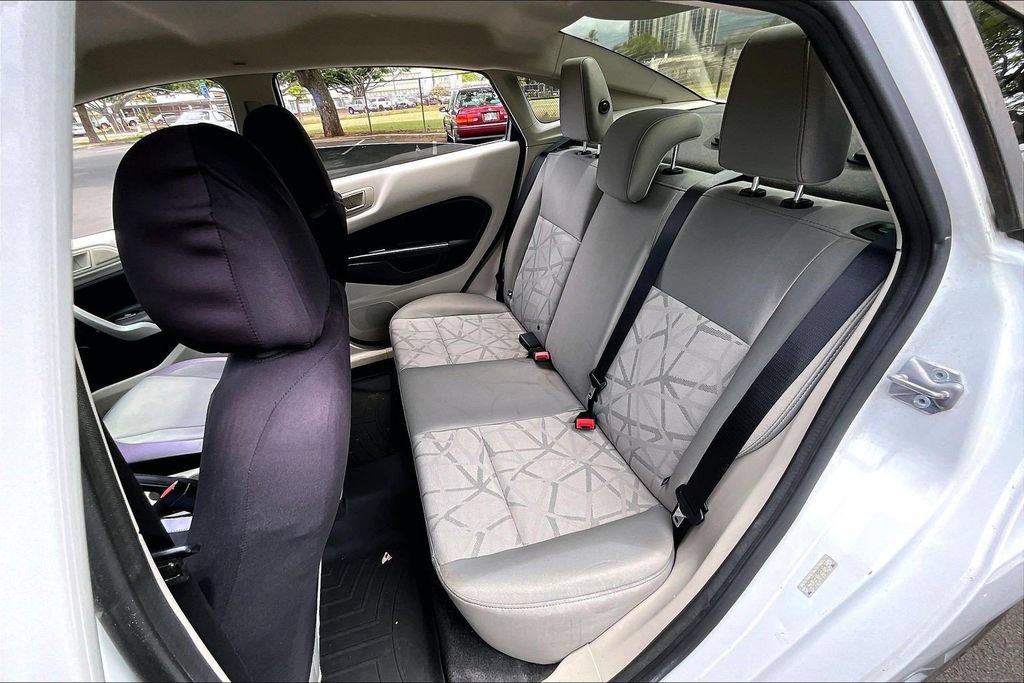 Used 2013 Ford Fiesta SE FWD image 28