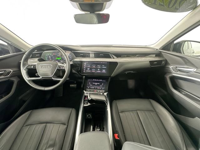 Used 2021 Audi e-tron Premium w/ Convenience Plus Package AWD/4WD image 3