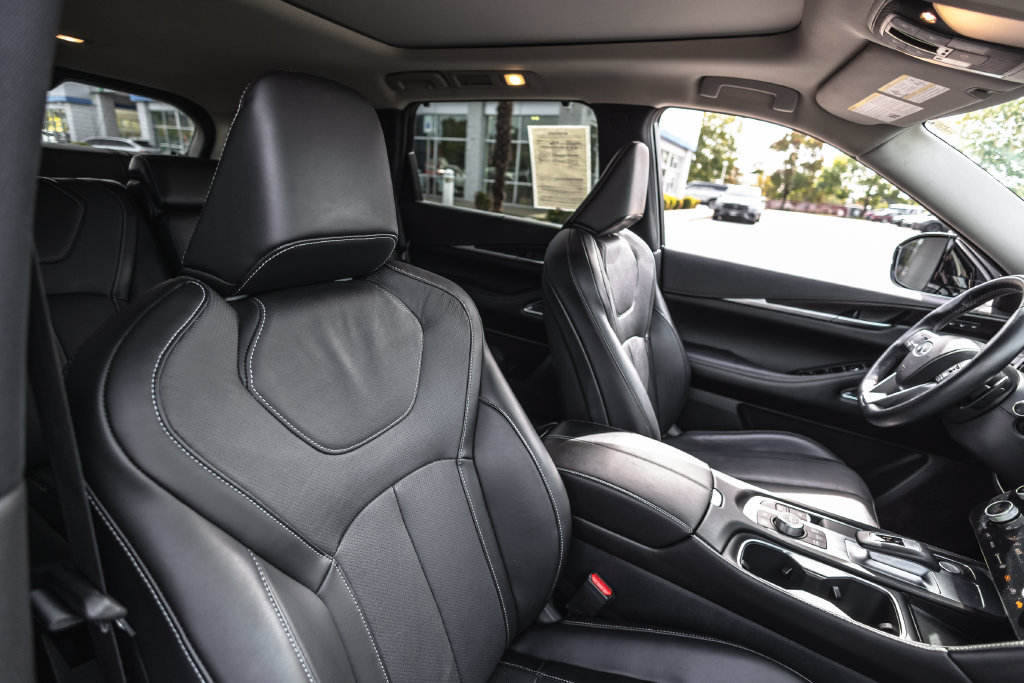 Used 2023 INFINITI QX60 Sensory AWD/4WD image 26