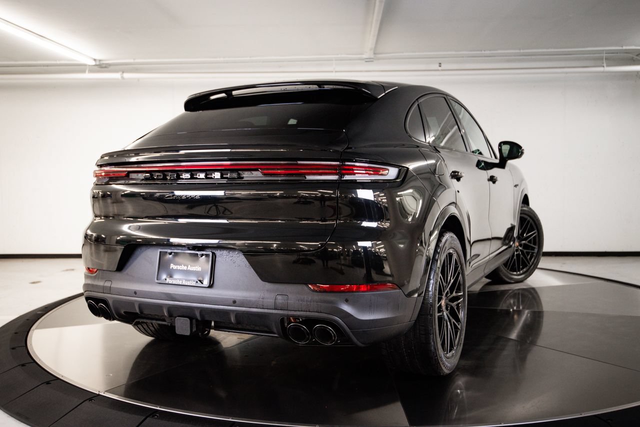 New 2026 Porsche Cayenne E-Hybrid Coupe AWD/4WD image 7