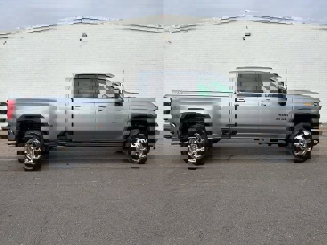 New 2026 Chevrolet Silverado 3500 LTZ image 1