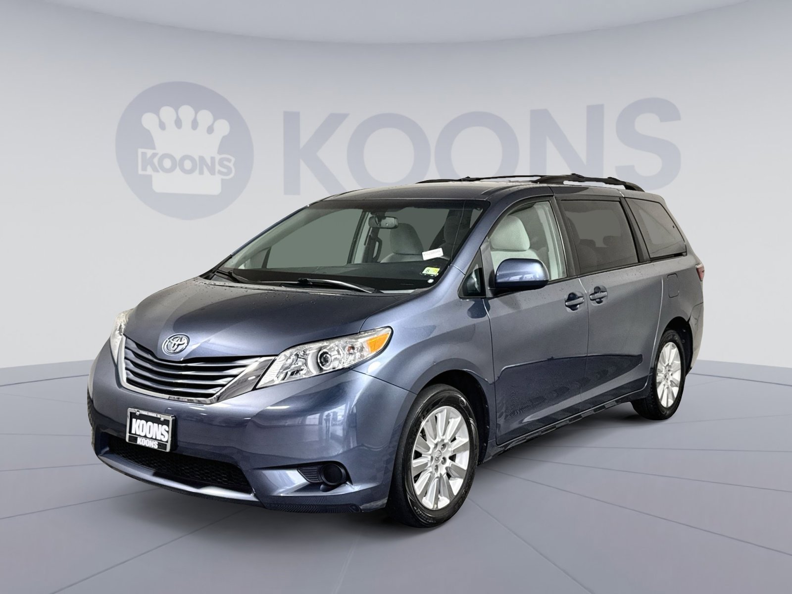 Used 2015 Toyota Sienna LE