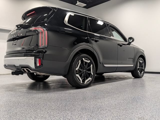 Used 2024 Kia Telluride EX w/ EX Captain's Chair Package FWD image 8