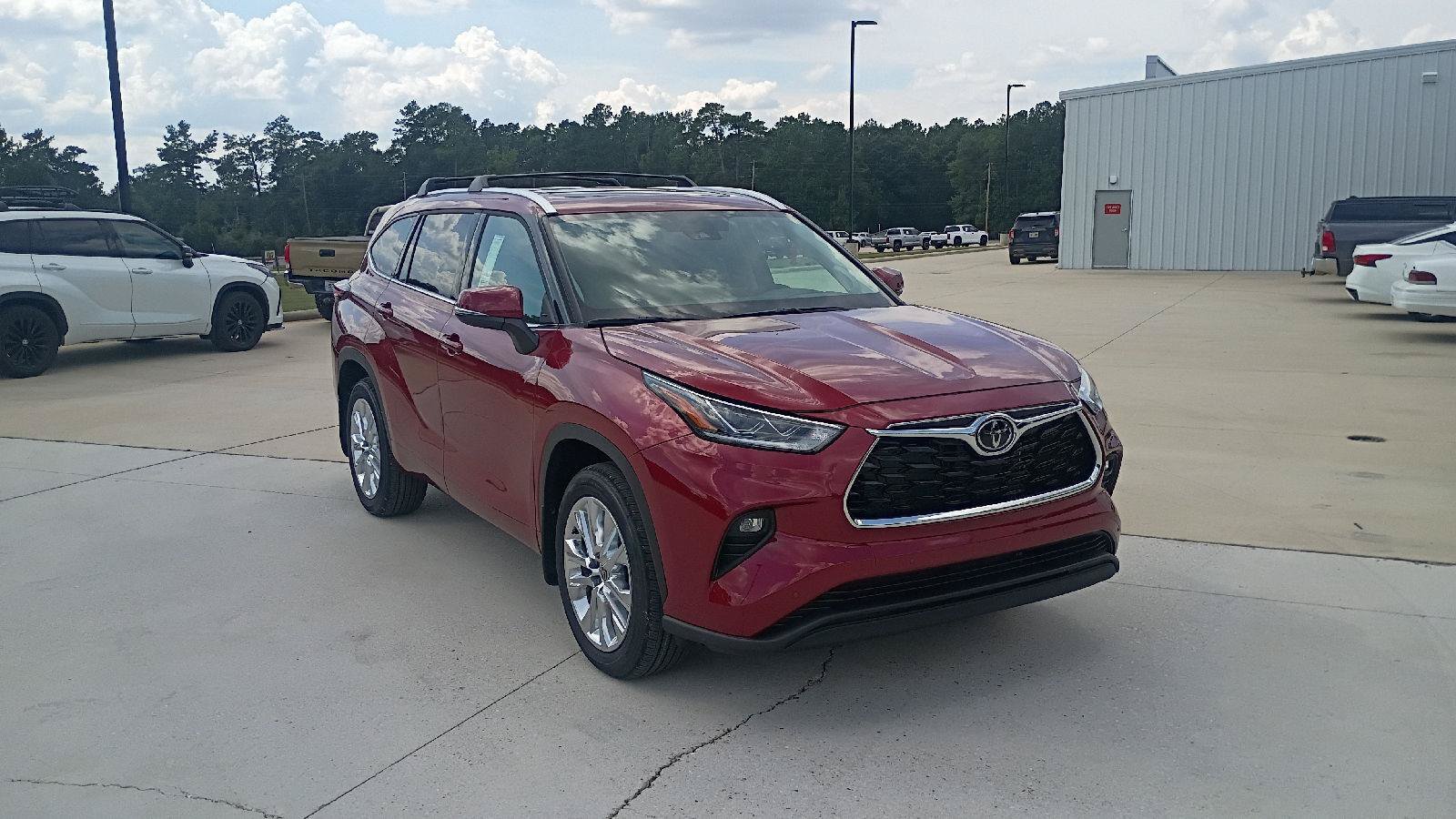 New 2026 Toyota Highlander Limited AWD/4WD video 1