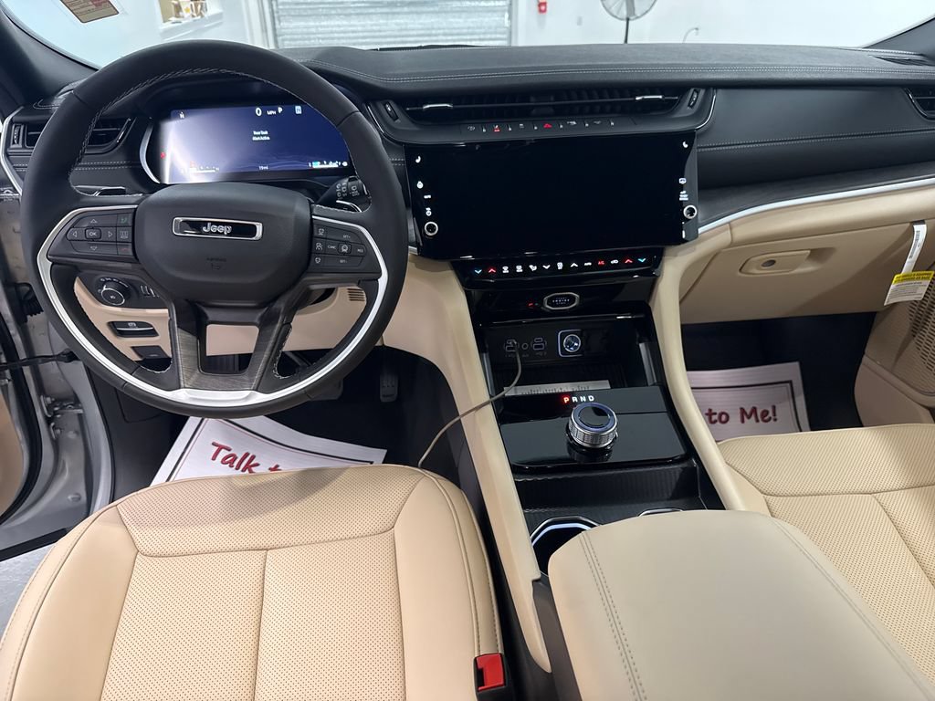 New 2026 Jeep Grand Cherokee L Limited RWD image 13