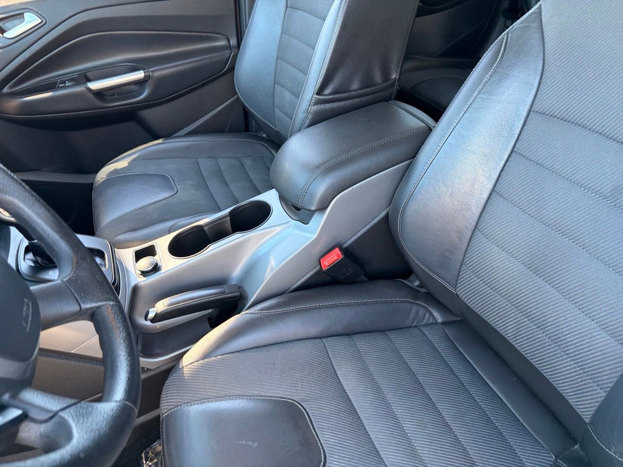 Used 2015 Ford Escape SE w/ SE Chrome Package AWD/4WD image 18