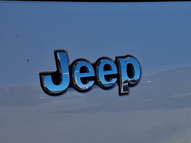 Used 2023 Jeep Grand Cherokee L Limited AWD/4WD image 32