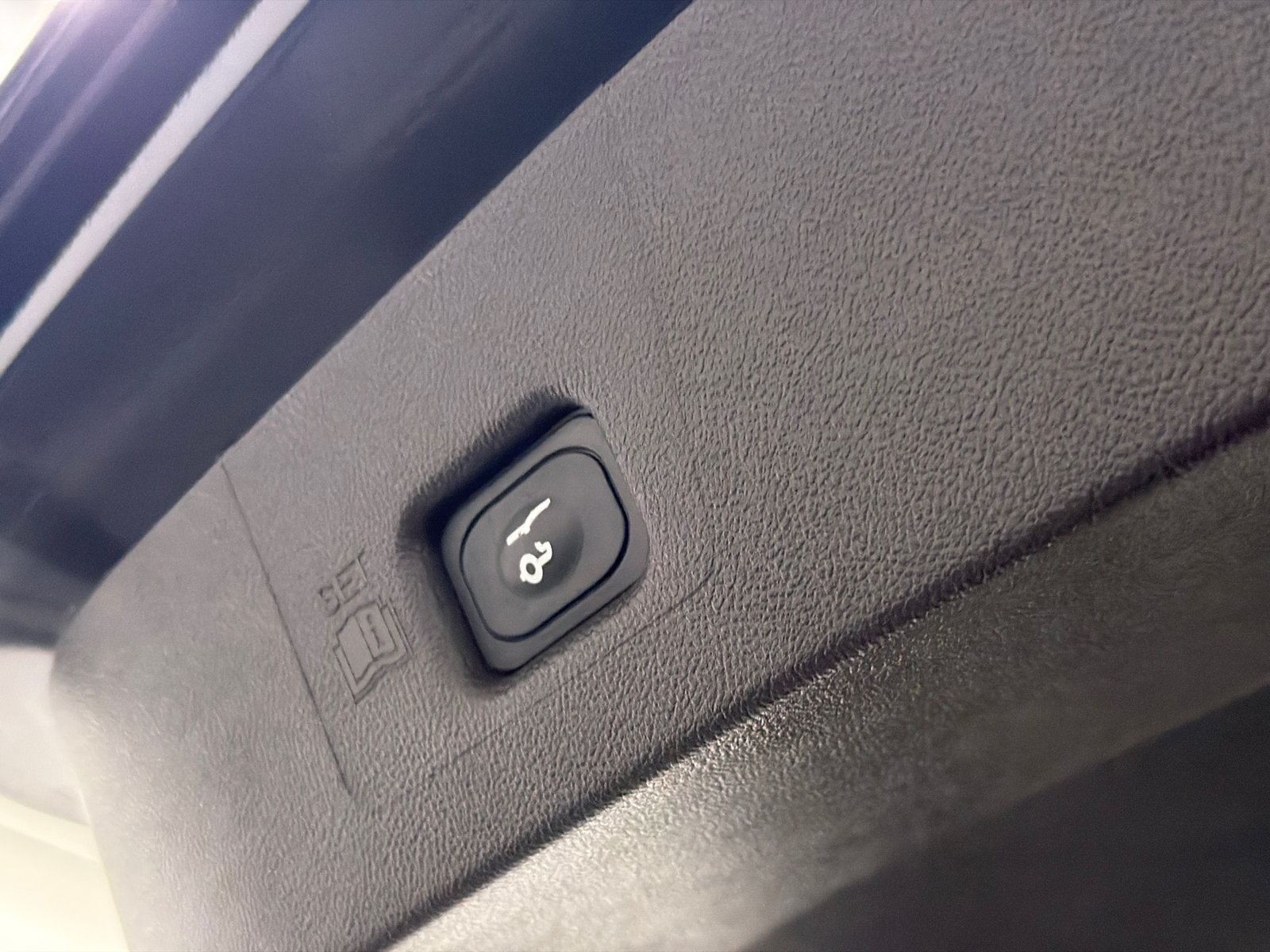 Certified 2023 Lincoln Nautilus Black Label w/ Class II Trailer Tow Package AWD/4WD image 10