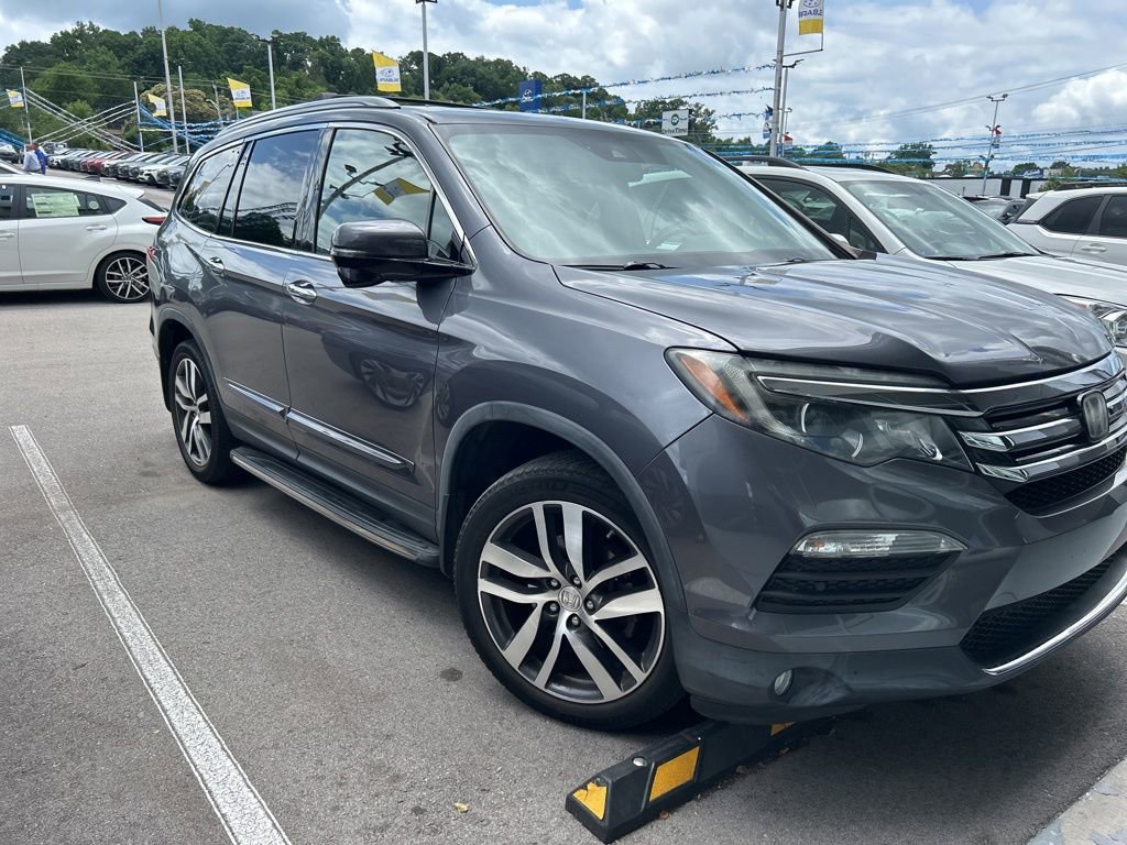 Used 2016 Honda Pilot Touring image 2