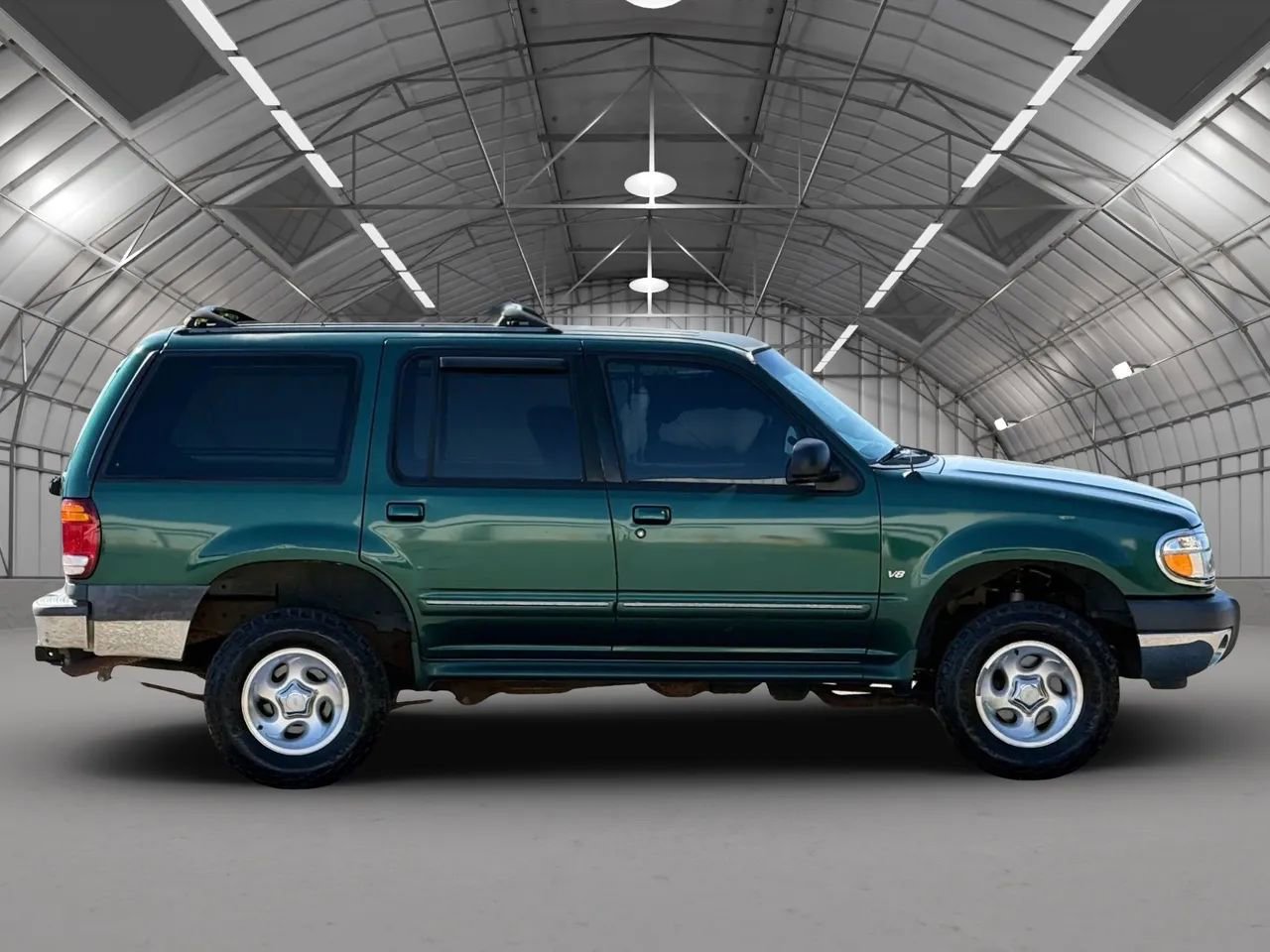 Used 2000 Ford Explorer XLT AWD/4WD image 7