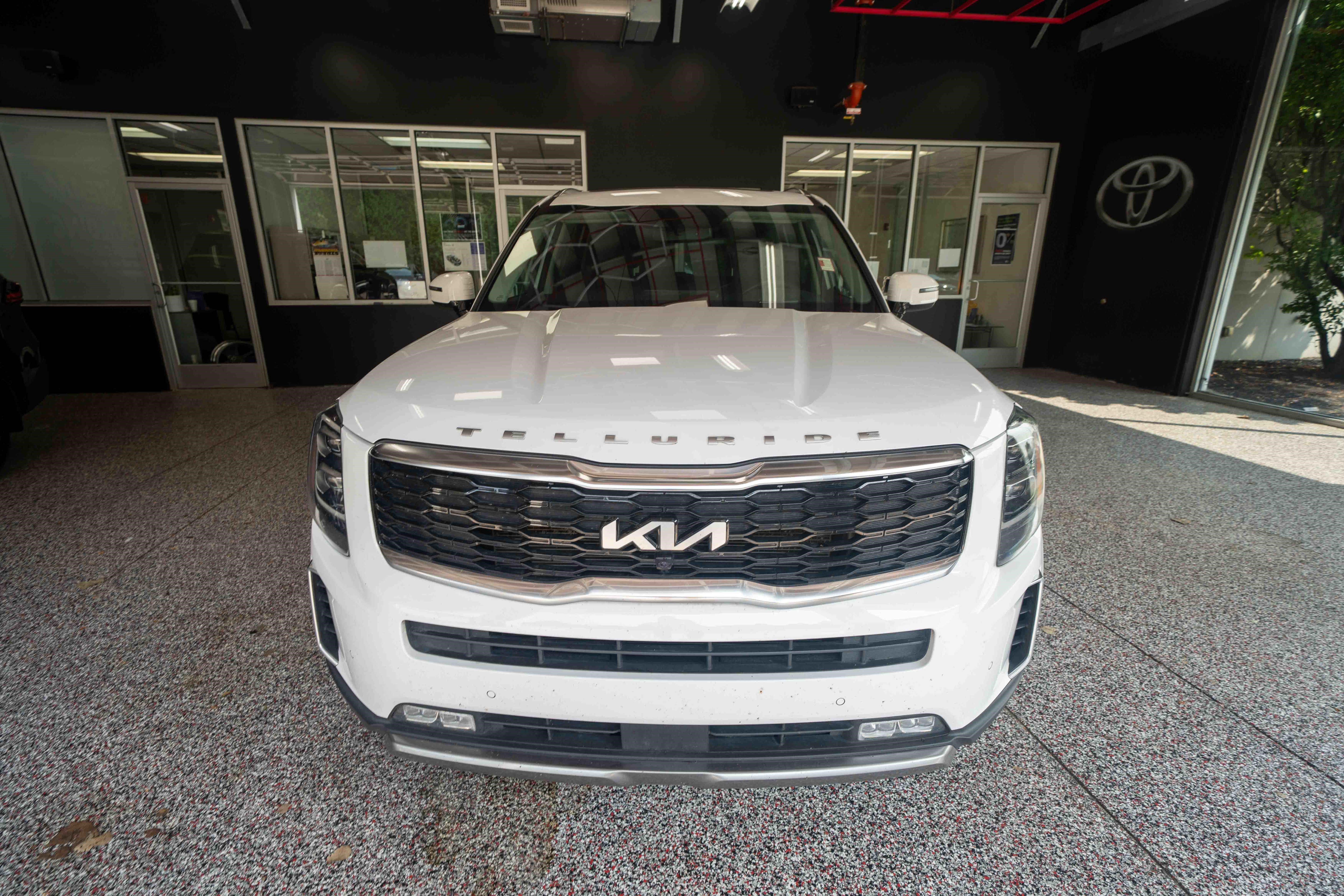 Used 2022 Kia Telluride SX w/ SX Prestige Package AWD/4WD image 6
