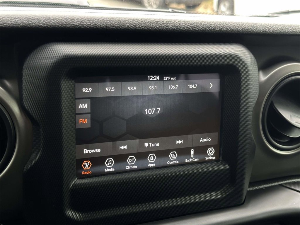 Used 2022 Jeep Wrangler Unlimited Sport image 3