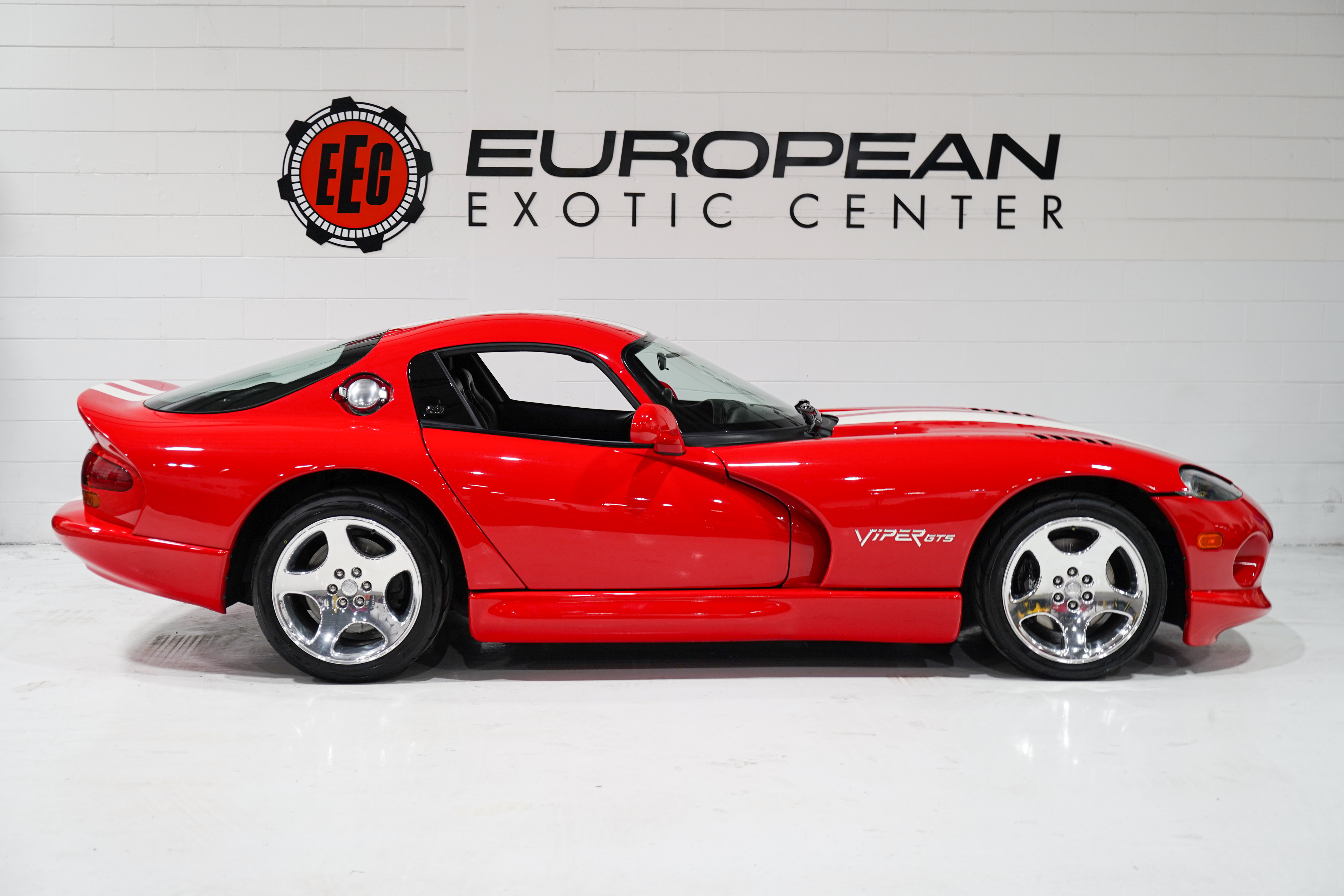 Used 2002 Dodge Viper GTS RWD image 6
