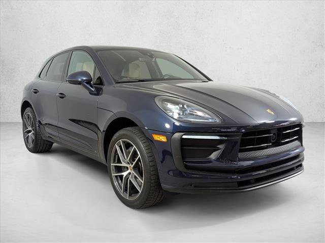 Certified 2023 Porsche Macan image 7