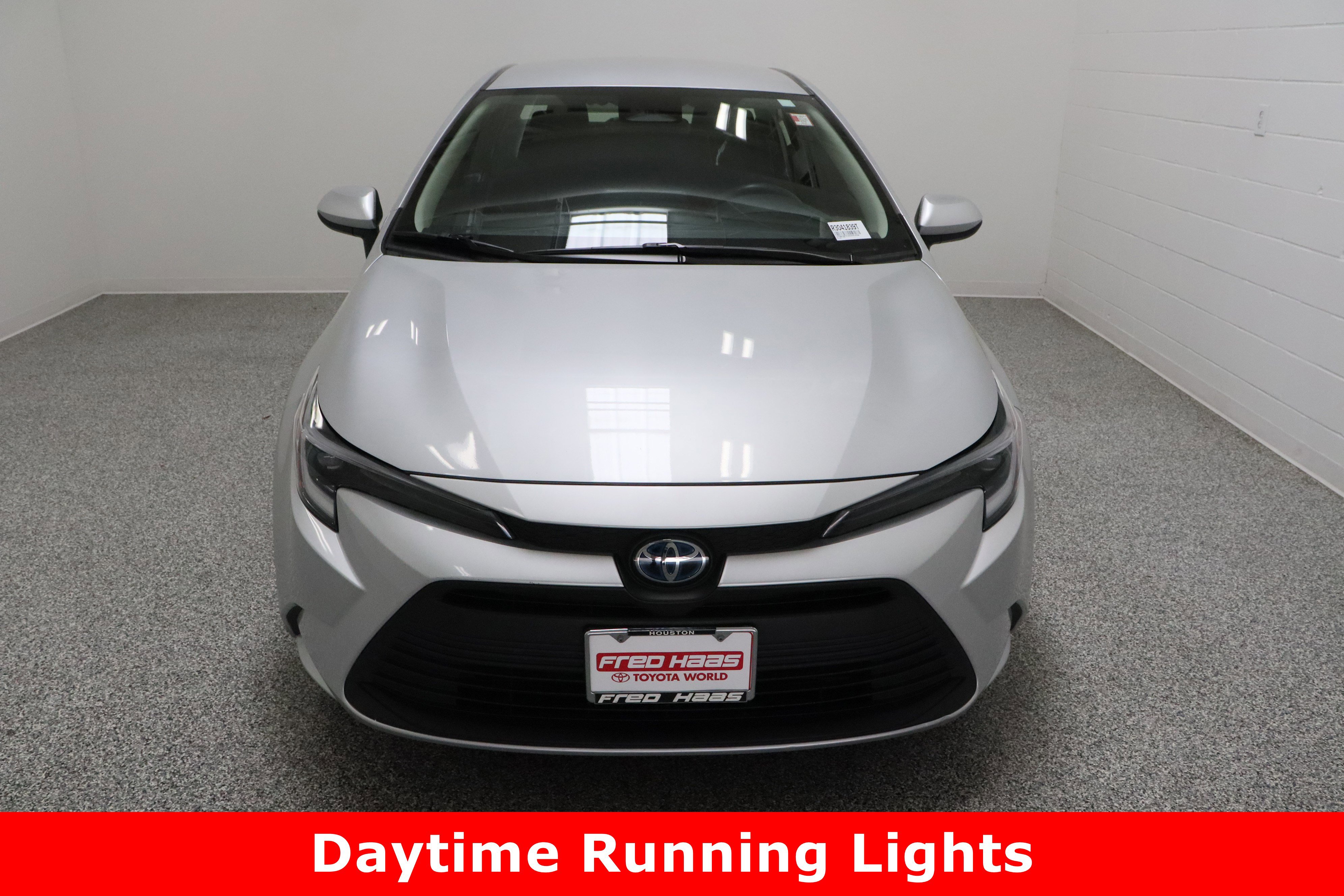 Used 2024 Toyota Corolla LE image 3
