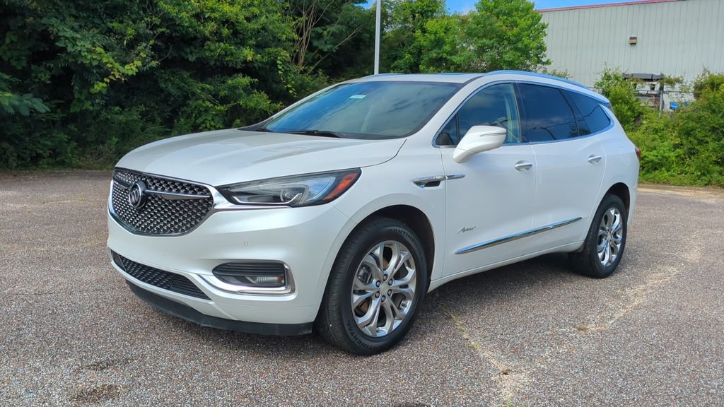 Used 2021 Buick Enclave Avenir w/ Avenir Technology Package FWD image 1