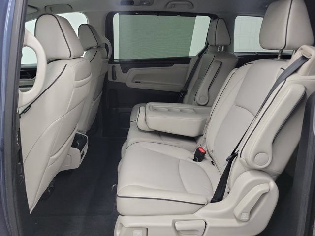 Certified 2025 Honda Odyssey Touring image 12