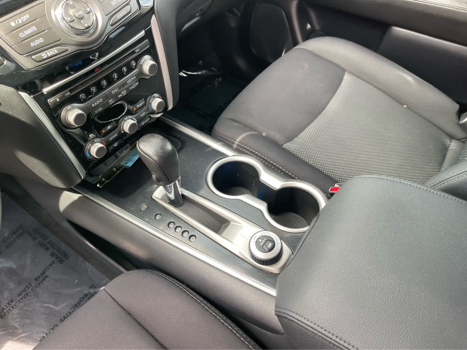 Used 2019 Nissan Pathfinder SV AWD/4WD image 17